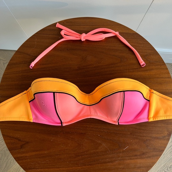 Victorias Secret Bikini Top - Picture 1 of 2